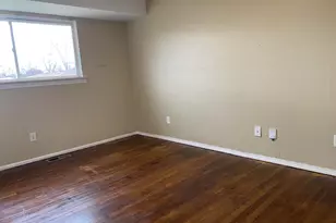 8129 Clippert St, Taylor, MI 48180 - Photo 14