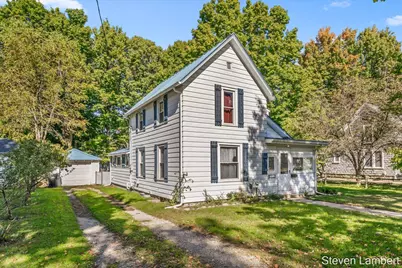 413 E Madison Street, Hastings, MI 49058 - Photo 2