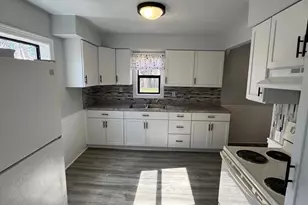 205 5 W Railroad St, Dowagiac, MI 49047 - Photo 8