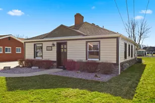 38310 Huron Pointe Dr, Harrison Township, MI 48045 - Photo 42