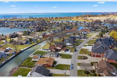 38310 Huron Pointe Drive, Harrison Township, MI 48045 - Photo 66