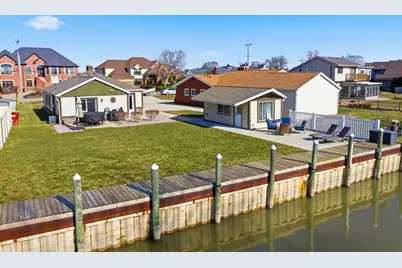 38310 Huron Pointe Drive, Harrison Township, MI 48045 - Photo 2