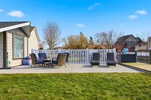 38310 Huron Pointe Dr, Harrison Township, MI 48045 - Photo 50