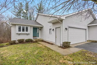 2614 Rolling Ridge Lane NW, Grand Rapids, MI 49534 - Photo 2