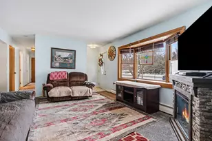 5686 Davis Rd, Norton Shores, MI 49441 - Photo 10