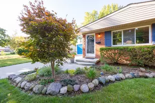 282 Nichols Dr, Saline, MI 48176 - Photo 4