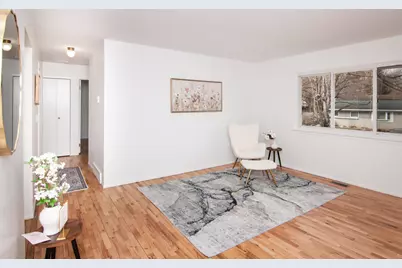 352 Manor Drive, Ann Arbor, MI 48105 - Photo 6