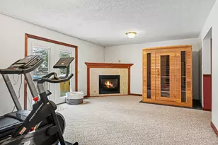 2731 Hunters Point, Kalamazoo, MI 49048 - Photo 16