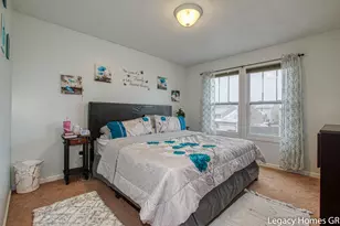 5868 Kiverton Ridge Dr SE, Kentwood, MI 49508 - Photo 10