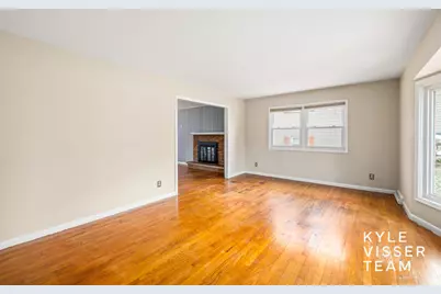 4455 Cloverleaf Drive SE, Grand Rapids, MI 49546 - Photo 4