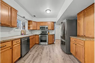 29550 Bretton, Livonia, MI 48152 - Photo 8