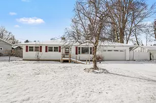 816 Forest St, Marshall, MI 49068 - Photo 2