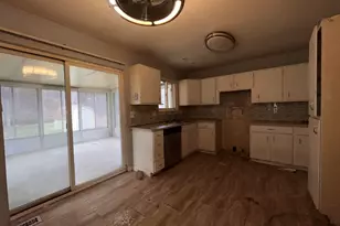 29934 Spain St, Romulus, MI 48174 - Photo 4