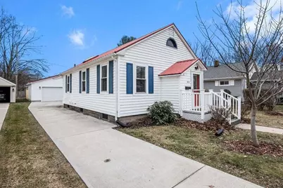 814 N Rath Avenue, Ludington, MI 49431 - Photo 4