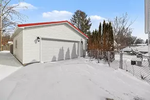 814 N Rath Ave, Ludington, MI 49431 - Photo 30