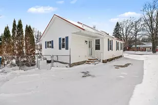 814 N Rath Ave, Ludington, MI 49431 - Photo 32