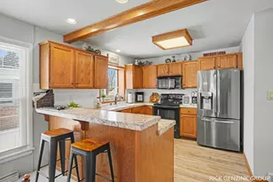 101 E 33rd St, Holland, MI 49423 - Photo 12