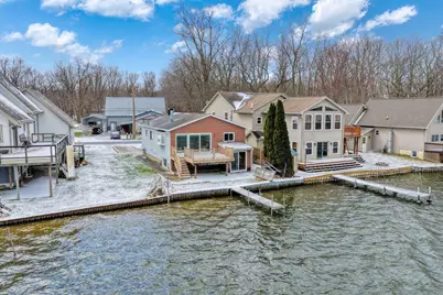 405 S Lakeside Drive, Michigan Center, MI 49254 - Photo 2