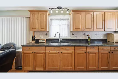 405 S Lakeside Drive, Michigan Center, MI 49254 - Photo 4