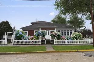 202 Oak St, South Haven, MI 49090 - Photo 1