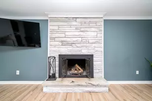 912 W Silver Lake Rd, Fenton, MI 48430 - Photo 4