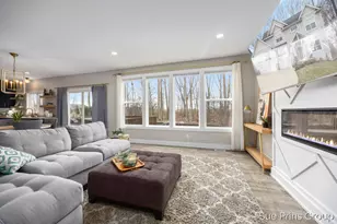 8089 Eagle Peak Dr, Jenison, MI 49428 - Photo 12