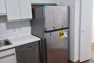 5000 S Civic Center Dr W, Southfield, MI 48075 - Photo 10