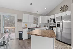 6948 Shady Knoll Dr SE, Caledonia, MI 49316 - Photo 10