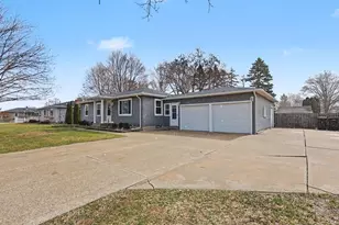 1160 Oakwood Dr, Jenison, MI 49428 - Photo 2