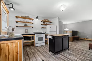 277 Grove St, Sparta, MI 49345 - Photo 4