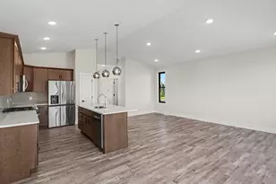312 Edison Ct, Muskegon, MI 49440 - Photo 12