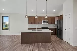 312 Edison Ct, Muskegon, MI 49440 - Photo 10