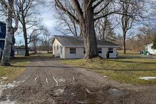 804 Sherman Ln, Cassopolis, MI 49031 - Photo 1