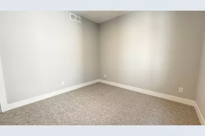 315 Edison Court #30, Muskegon, MI 49440 - Photo 38