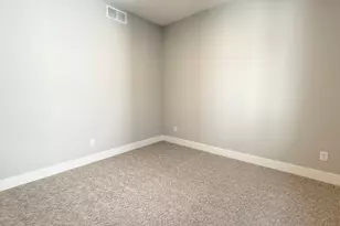 315 Edison Ct, Muskegon, MI 49440 - Photo 38