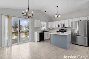 553 Sunmeadow Dr SE, Grand Rapids, MI 49508 - Photo 6