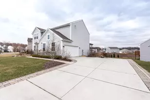 9308 Neumann Cir, Ypsilanti, MI 48197 - Photo 4