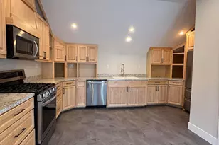 118 S Evans St, Tecumseh, MI 49286 - Photo 2