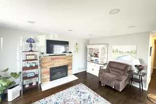 14142 Arden St, Livonia, MI 48154 - Photo 2