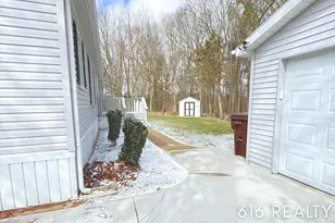 7358 Willowwood Dr NE, Belmont, MI 49306 - Photo 30