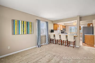 1410 Beckwith Avenue NE, Grand Rapids, MI 49505 - Photo 4