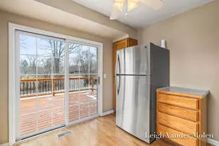 1410 Beckwith Ave NE, Grand Rapids, MI 49505 - Photo 10