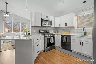 519 Macomb Ave NW, Grand Rapids, MI 49534 - Photo 8