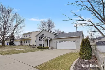 519 Macomb Avenue NW, Grand Rapids, MI 49534 - Photo 2