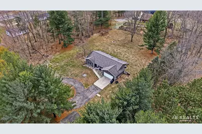 5803 84th Street SE, Caledonia, MI 49316 - Photo 4
