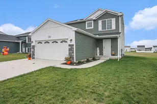 1708 Harper Grove Ln, Vicksburg, MI 49097 - Photo 1
