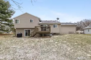 6737 Gran Via Dr NE, Rockford, MI 49341 - Photo 26