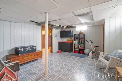 2101 Houseman Avenue NE, Grand Rapids, MI 49505 - Photo 18