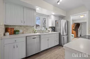 2101 Houseman Ave NE, Grand Rapids, MI 49505 - Photo 4