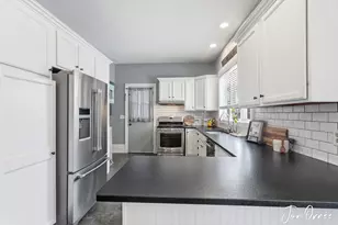 158 W 14th St, Holland, MI 49423 - Photo 16